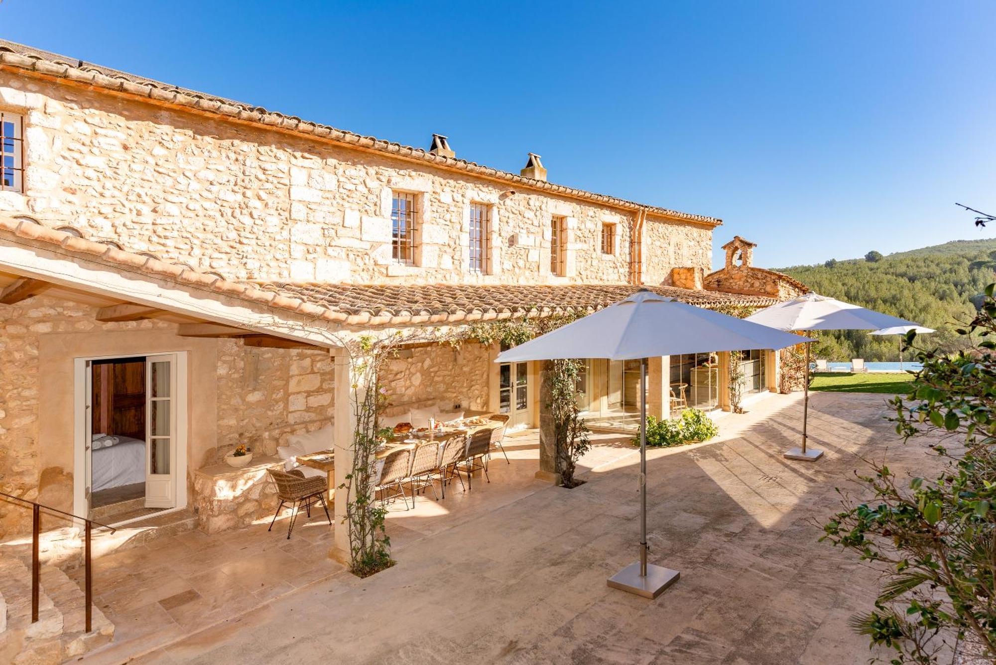 Casa De Piedra Ubicada En El Exclusivo Wine Village De Viladellops, Te Ofrece Una Experiencia Unica, Donde El Lujo Y La Tradicion Se Fusionan En Un Entorno Natural Privilegiado Bagian luar foto
